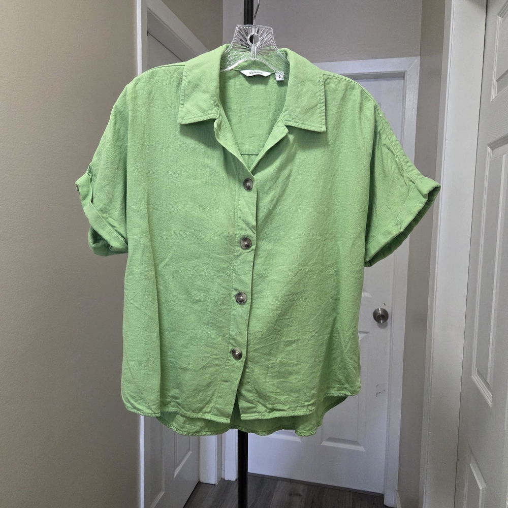 Reitmans Green Linen Blend Button Front Top Short Sleeve Collared Blouse - Picture 2 of 6